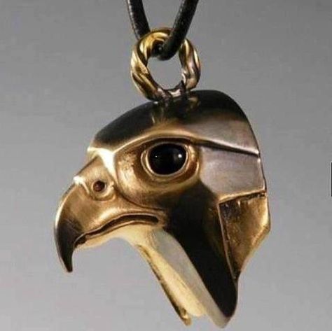 Falcon Jewelry, Nature Jewellery, Arte Do Hip Hop, Peregrine Falcon, Animal Totem, Animal Pendant, Your Spirit Animal, Silver Owl, Silver Wings