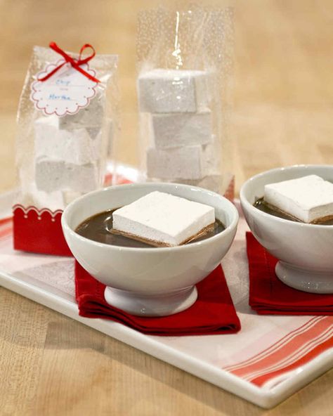 Give homemade marshmallows to friends and family this holiday season. Also Try: Peppermint Marshmallows Homemade Marshmallow Recipe, Marshmallow Recipe, Peppermint Marshmallows, Vanilla Marshmallows, Thomas Keller, Martha Stewart Recipes, Recipes With Marshmallows, Homemade Marshmallows, Christmas Candy Recipes