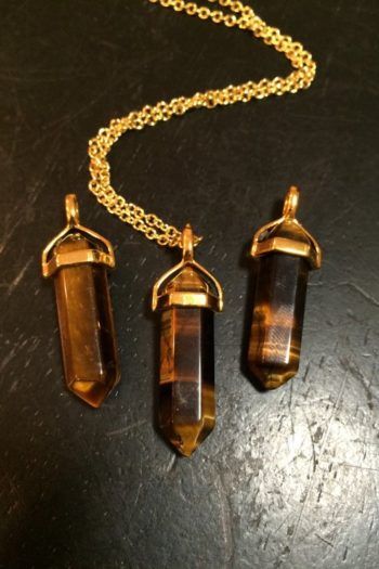 Tigers Eye Jewelry, Tigers Eye Crystal, Tiger Eye Necklace, Tigers Eye Stone, Tiger Eyes, Color Aesthetic, Gold Tiger Eye, Crystal Aesthetic, Beautiful Crystals