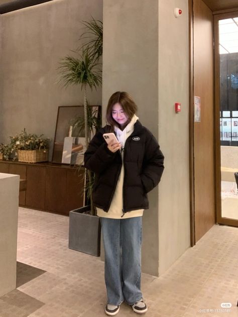 Cold Weather Outfits Asian, Comfy Winter Outfits Leggings, Korean Winter Fashion Outfits, North Face Jacket Outfit, Puffy Jacket Outfit, Korean Winter Outfits, Leggings Outfit Winter, Comfy Outfits Winter, Korean Fashion Winter