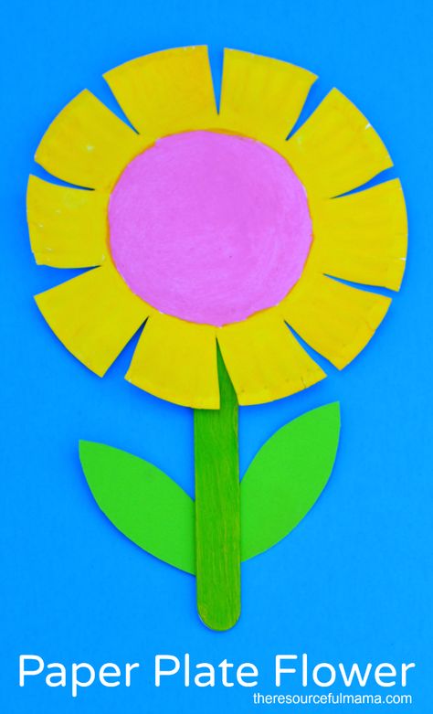 Paper Plate Flower Craft for Kids - The Resourceful Mama Paper Plate Flowers, Nanny Ideas, Summer Preschool Crafts, Springtime Crafts, Maluchy Montessori, Classroom Doors, Plate Flowers, Earth Day Crafts, Summer Craft