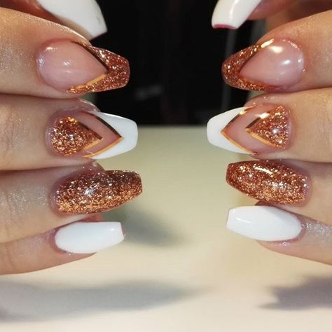 Acrylic Claw Nails, Bronze Nails Designs, Copper Nails Designs, Finger Designs, Glitter Toe Nails, Copper Nail, Bronze Nails, Nail Pics, Bright Red Nails