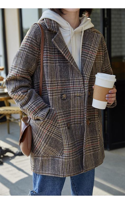 Vintage Double Breasted Plaid Woolen Coat Jacket – Nada Outfit Land Plaid Peacoat Women, Fall Plaid Outfits Women, Vintage Coat Outfit, London Look Outfits, Plaid Coats For Women, Womens Plaid Coat, Fall Plaid Outfit, Plaid Outfits For Women, French Winter Style