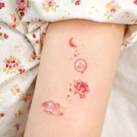 Fire Rabbit Tattoo, Pearl Tattoo Design, Pearl Tattoo Ideas, Pearls Tattoo, Pastel Tattoos, Oyster And Pearl, Bubble Tattoo, Pastel Tattoo, Small Watercolor Tattoo