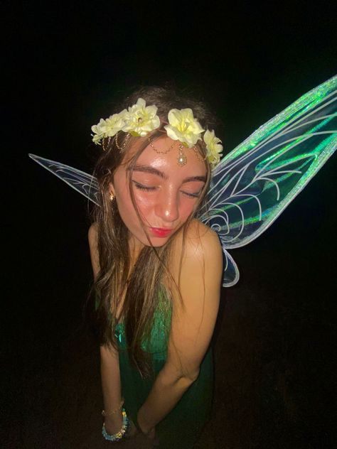 fairy halloween costume🧚🏻 Fairy Hairstyles Halloween, Fairy Halloween Costumes For Women, Dark Fairy Halloween, Halloween Fairies, Fairy Halloween Costume, Fairy Halloween, Fairy Halloween Costumes, Halloween Fairy, Fairy Hair