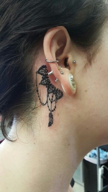 Behind ear tattoo Back Ear Tattoo, Behind The Ear Tattoo, Behind Ear Tattoos, Petit Tattoo, Skeleton Hand Tattoo, Geniale Tattoos, Lace Tattoo, Mandala Tattoo Design, Tattoo Feminina