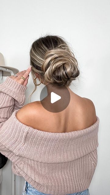 KAIT CURNOW on Instagram: "Chic Low Bun 🤍 ready for all the sweater weather hairstyles and this one is a favorite! Love that it’s a heatless hairstyle too and you can do this with just a hairband - I love the gimme beauty ones!   Save this video for later when you’re in need of a little hair inspo 🫶🏼  #hairstyles #hairtutorial #hairideas #hairinspo #lowbun #easyhairstyles" Chic Low Bun, Hair Inspo Hairstyles, Inspo Hairstyles, Thick Wavy Hair, Heatless Hairstyles, Low Bun, Sweater Weather, Wavy Hair, Hair Tutorial