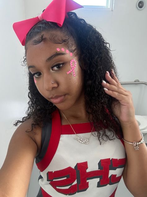 Football Game Makeup Dots, Cheer Spirit Makeup, Pink Football Game Theme Face Paint, Comp Makeup Cheer, Face Paint Basketball, Face Painting Ideas For School Spirit, Cheerleader Game Day Makeup, Pink Out Football Game Makeup, Cute Cheer Makeup