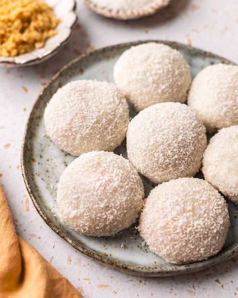 Coconut Peanut Mochi (lo mai chi) https://www.rainbownourishments.com/coconut-peanut-mochi-lo-mai-chi/ Peanut Mochi, Mochi Desserts, Coconut Mochi, Asian Inspired Desserts, Butter Mochi, Strawberry Mochi, Mochi Recipe, Mochi Ice Cream, Yogurt Drinks