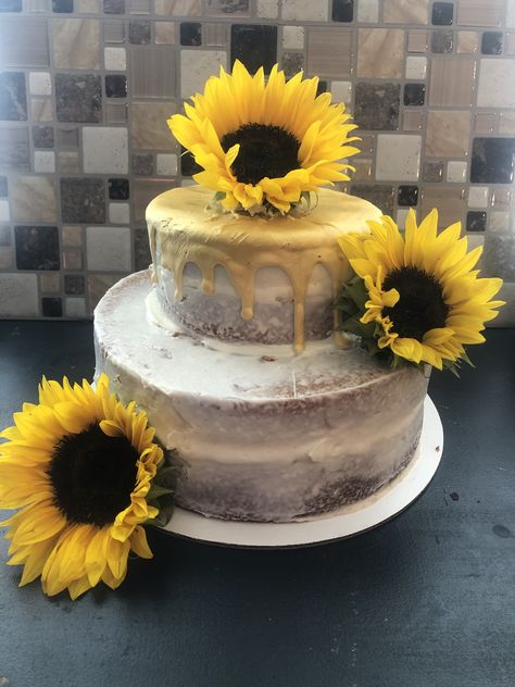 #anniversary #cake #sunflower #goldenyears #nakedcake #sunflowercake Sunflower Birthday Cakes, Fire Cake, Sunflower Wedding Cake, Boho Wedding Cake, Minnie Cake, Dessert Plating, Birthday Cakes For Women, Tiered Wedding Cake