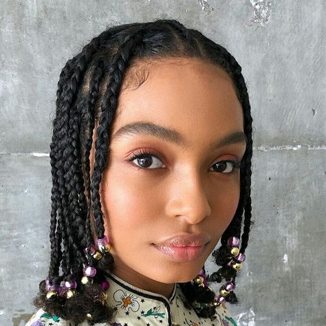 Yara Shahidi Hairstyles, Plats Hairstyles, Short Black Haircuts, Short Hairstyles For Black Women, Edgy Short Haircuts, Dry Natural Hair, Yara Shahidi, Protective Hairstyles For Natural Hair, Hair Milk