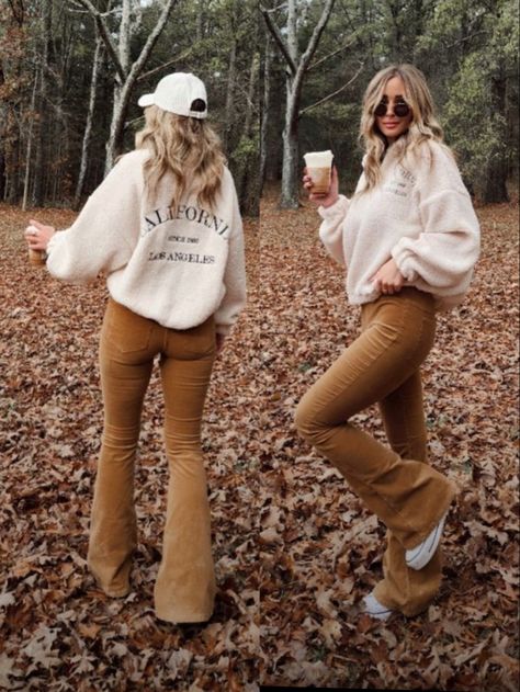 Fall Fits For Pumpkin Patch, Fall Outfits Women With Leggings, Orange Cords Outfit, Texas In Winter Outfits, Western Style Fall Outfits, Beginning Fall Outfits, Cute Fall Work Outfits For Women Casual, 30s Winter Fashion, Brown Flare Outfit