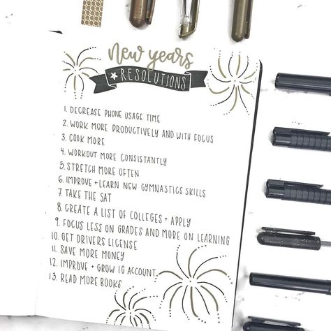 The New Year is upon us, and it's time to get ready for 2020. But first, you need to create your January bullet journal, and here are 31 themes to help you! January is such a magical month. This January marks the start of a brand new decade, which makes it all the more special! There is nothing like the beginning of a brand new year to get you excited for what's to come. #2020bulletjournal #januarybulletjournal #bulletjournalinspiration #newyearbulletjournal #januarymonthlyspread January Bullet Journal Ideas, Bullet Journal Beginning, Bullet Journal Yearly, Start Of Something New, Bullet Journal Work, January Bullet Journal, Bullet Journal 2020, Goals Bullet Journal, Bullet Journal Set Up