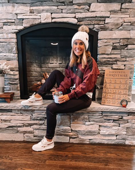 Instagram Lately Club C Double Reebok Outfit, Reebok Club C Double Outfit, Club C Double Reebok, Reebok Club C Double Sneaker, Reebok Outfit, Reebok Club C Double, Wishlist Ideas, Sporty Fashion, Feminine Shoes