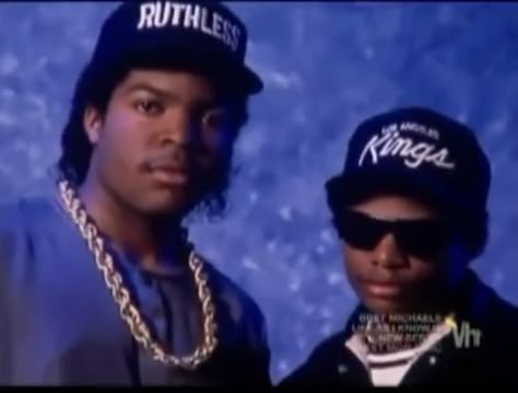 Ice Cube & Eazy-E Ice Cube And Easy E, Eazy E And Ice Cube, Eazy E Costume, Eazy E Pfp, Ice Cube Eazy E, N.w.a Straight Outta Compton, Rap Music Hip Hop, Gangsta Art, Kriss Kross