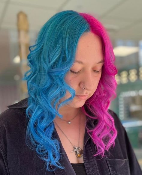 Pink And Blue Split Dye Hair, Blue And Pink Split Dye, 2023 Haircolor, Blue Split Dye, Weird Haircuts, Split Dye, Cotton Candy Hair, Split Dyed Hair, Pink Hair Dye