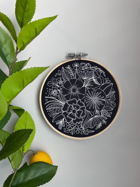 Outline Embroidery Template on Cotton Floral by Kathryncole Black White Embroidery Pattern for 6 Hoop Custom Printed by Spoonflower - Etsy Woodburning Ideas, Outline Embroidery, Printed Embroidery, Blackwork Patterns, Embroidery Template, Hoop Embroidery, Embroidery Patterns Free, Hand Embroidery Art, Modern Embroidery