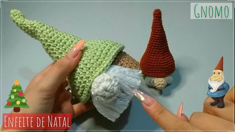 Enfeite de Natal | GNOMO Amigurumi | Fácil e Rápido de fazer! - YouTube Fingerless Gloves, Arm Warmers, Amigurumi, Crochet