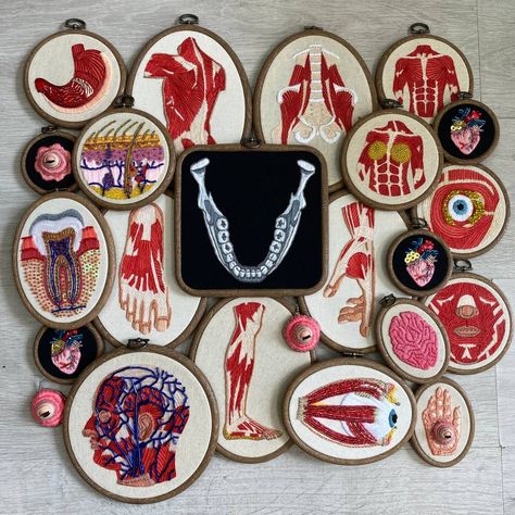 Anatomical Embroidery Pattern, Textile Sculpture, Embroidery Tools, Colossal Art, Hand Embroidery Art, Game Inspiration, The Human Body, Embroidery Ideas, Embroidery Inspiration