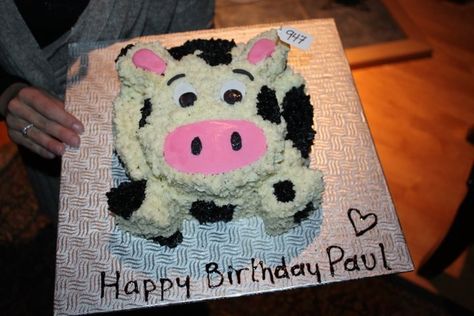 Cow cake Cow Shaped Cake, Cake Cow, Cow Birthday Cake, Happy Birthday Paul, Cow Cake, Cow Cakes, Cupcakes Ideas, Cow Birthday, Farm Animal Birthday