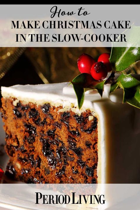 Find out how to make Christmas cake in the slow-cooker! Looking for a Christmas cake recipe that is guaranteed not to turn your cake dry then the slow-cooker is your best friend. Feeding your cake with lots of alcohol keeps it moist, while the slow cooker prevents it burning. An easy christmas cake recipe that is sure to delight! #christmas #christmasrecipe Slow Cooker Christmas, Traditional Christmas Cake, Christmas Cake Recipe, Box Cake Recipes, Christmas Cakes Easy, Sweet Potato Bread, Make A Cake, Christmas Cake Recipes, Xmas Cake