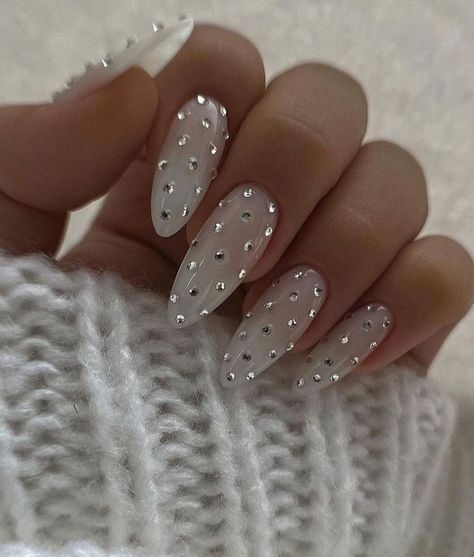 Bachelorette Nails The Bride, Milky Nails Ideas, Bachelorette Party Nails, White Sparkle Nails, Bachelorette Nails, Milky Nails, Elegant Nail Designs, Party Nails, Sparkle Nails