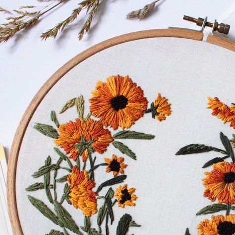 Embroidered Marigold Flower, Embroidery Marigold, Embroidered Marigold, Marigold Embroidery, Wonderful Monday, Marsh Marigold, Digital Embroidery Patterns, Calendula Flower, Marigold Flower