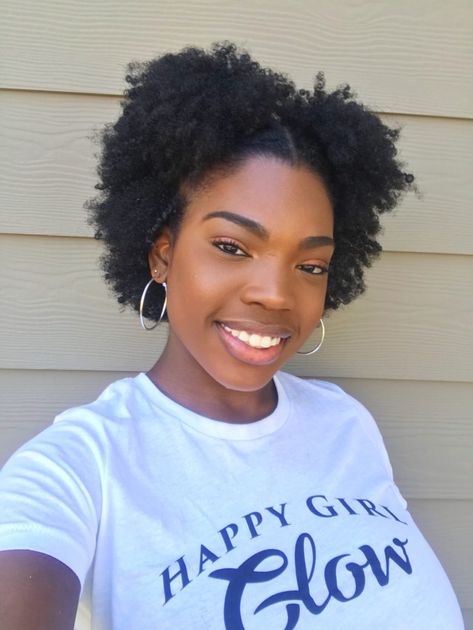 5 Easy Hairstyles You Can Do On Old Wash N Go (Short/Medium 4C Hair) — Krissy Lewis Medium 4c Hair, Medium Natural Hair Styles, Twa Hairstyles, Wash N Go, Type 4 Hair, 4c Natural, 4c Natural Hair, Pelo Afro, Natural Hair Styles Easy