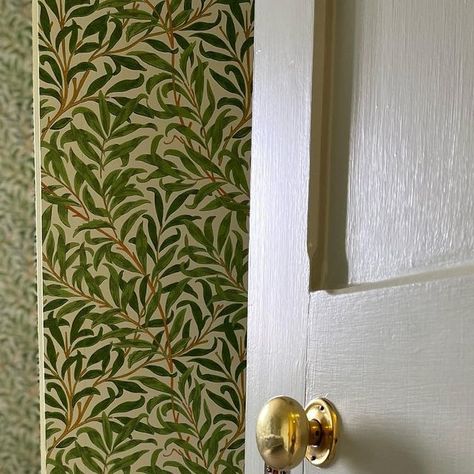 Carlisle Frieda | Interior Design Studio on Instagram: "Exciting site visit yesterday to our Cotswolds project. Morris & Co Willow Boughs wallpaper is up and it looks 👌. Delighted how it connects this room to the views outside. Also adore the design to the original Victorian window fastener which runs through the property. The thought and attention given to such small details by the original architect/builder is really wonderful  #victorianhouse #victorianhardware #morriswallpaper #wallpaper #countryproperty" Victorian Window, Victorian Windows, Morris Wallpapers, Site Visit, Small Details, Carlisle, Interior Design Studio, Victorian Homes, Design Studio