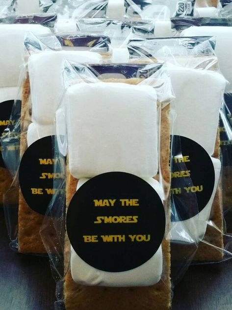 Star Wars Wedding Favors, Wedding Star Wars, Star Wars Party Favors, Decoracion Star Wars, Star Wars Baby Shower, Star Wars Wedding Theme, Star Wars Theme Party, Nerd Wedding, Star Wars Bb8