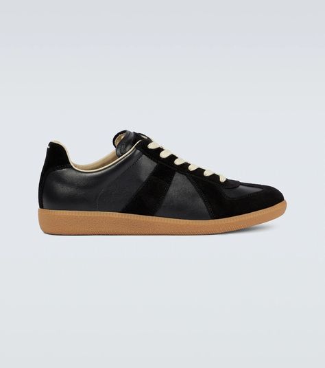 Discover great products at the best prices at Dealmoon. Maison Margiela Replica leather and suede sneakers. Price:$461.70 at Mytheresa Maison Margiela Replica, Margiela Replica, Margiela Shoes, Men Sneakers, Retro Sneakers, Leather Trainers, Casual Black, Suede Sneakers, Suede Shoes