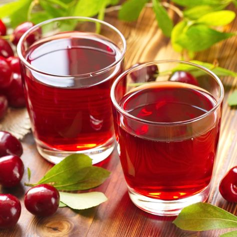 9 Exceptional Tart Cherry Juice Benefits for Your Health Tart Cherry Juice Benefits, Cherry Juice Benefits, Paloma Recipe, Workout Smoothie Recipes, Juice Benefits, Post Workout Smoothie, Tart Cherry Juice, Workout Smoothies, Detox Juice Recipes