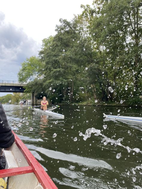 summer rowing aesthetic Rowing Aesthetic, Crew Aesthetic, Rowing Crew, Rowing Team, Row Row Your Boat, Profile Photos, Aesthetic Women, Rowing, Profile Photo