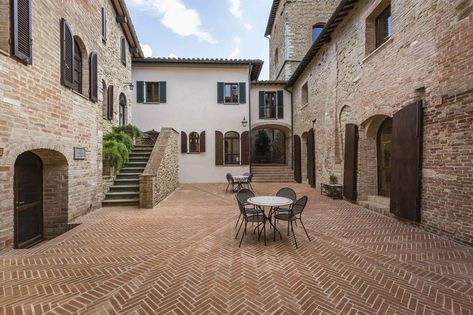 Solomeo Italy, Ancient Paper, Driveway Design, Beautiful Park, Terrace Garden, Umbria, Brunello Cucinelli, Open Space, Italian Design