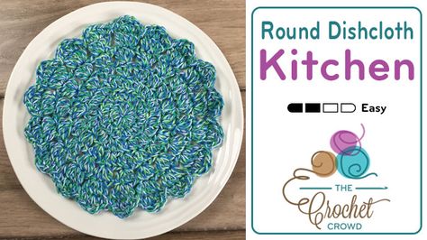 Crochet Dishcloth Crochet this easy round dishcloth. The dishcloth plays on the premise of shells of different combos as it The Crochet Crowd, Crochet Washcloth Pattern, Kitchen Crochet, Round Crochet, Crochet Crowd, Crochet Baby Dress Pattern, Dishcloth Crochet Pattern, Dish Rag, Washcloth Pattern