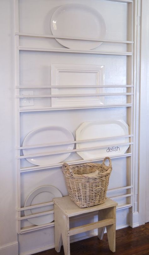 Plate rack built onto a spare wall for serving dishes. Love this! Plate Rack Wall, Diy Plate Rack, Plate Rack, Plate Racks, Kitchen Pantry, Dream Kitchen, Kitchen Inspirations, New Kitchen, Plates On Wall