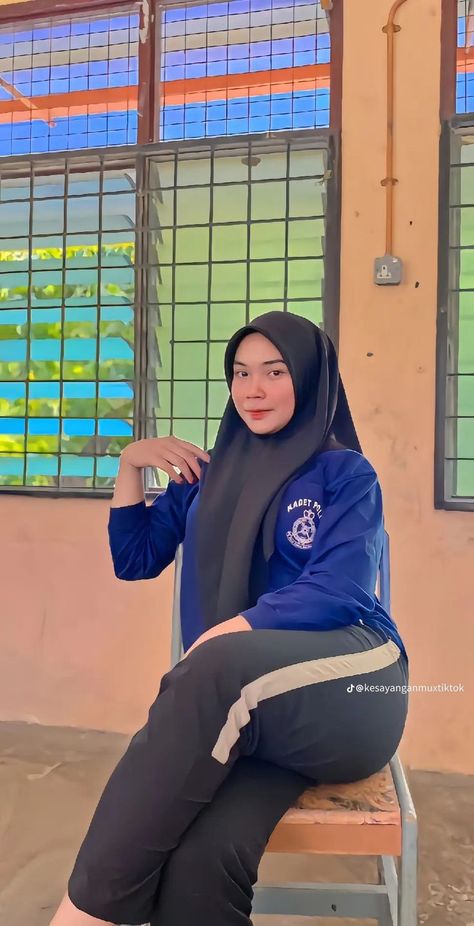 Triton 4x4, Ramya Krishnan, Foto Cewek Hijab Aesthetic, Ootd Poses, Seluar Ketat, Sports Leggings Black, Hot Dresses Tight, Hijab Trends