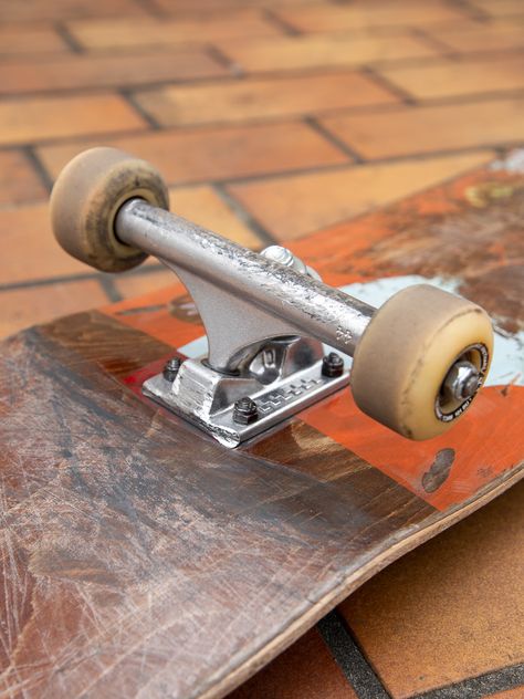 Have you tried ACE Trucks yet? We tested the ACE 44 Classic trucks! #skatedeluxe #SK8DLX Skate Boy, Skateboard Trucks, Surf Brands, Blender 3d, Classic Trucks, Have You Tried, Art Project, Skateboarding, You Tried