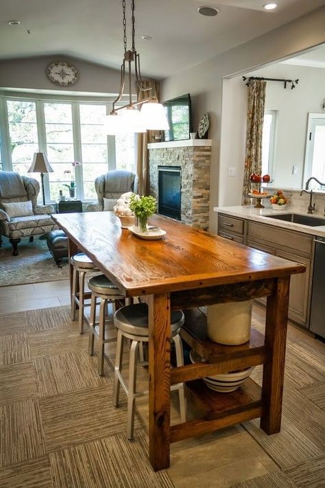 Kitchen Island Makeover, Rustic Kitchen Island, Kitchen Island Table, Wood Kitchen Island, Breakfast Bar Kitchen, Kitchen Island With Seating, Diy Kitchen Island, Island With Seating, Kitchen Island Design