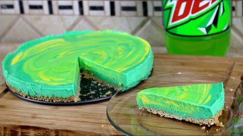 Mountain Dew Cake, Mt Dew, Apple Dumpling Recipe, Kinds Of Desserts, Strawberry Cakes, Creamy Cheesecake, Mountain Dew, Cheesecake Recipe, Cakes And More