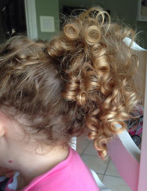 A simple, step by step guide of how to take care of your kids curly hair, especially if you don't have curly hair yourself! Kids Hairstyles Girls Easy Curly Hair, Girls Curly Haircuts Kids, Toddler Hairstyles Girl Curly Hair, Hairstyles For Kids With Curly Hair, Curly Hairstyles Toddler Girl, Toddler Curly Hairstyles Girl, Toddler Girl Curly Hairstyles, Curly Hair Toddler Hairstyles, Curly Hair Kids Hairstyles