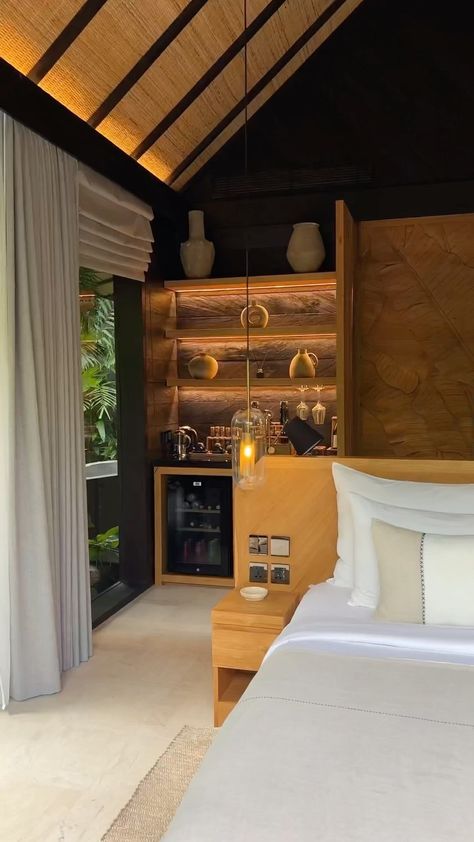 Bedroom Concept, Bali Architecture, Villa In Bali, Lodge Ideas, Dream Villa, Tropical Home, House Bed, Tropical Houses, Tree Hut