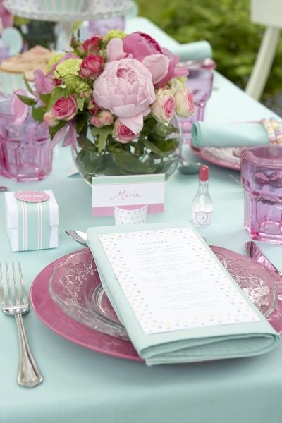 Tea Party Color Palette, Pretty Table Setting Ideas, Girlie Office, Party Color Palette, Spring Crocus, Entertaining Tablescapes, Pretty Table Settings, Elegant Place, Banquet Ideas