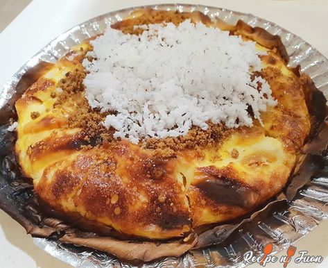 Rice Dough, Filipino Kakanin, Filipino Rice, Pinoy Dishes, Bibingka Recipe, Food Filipino, Cake Desert, Filipino Christmas, Wet Market