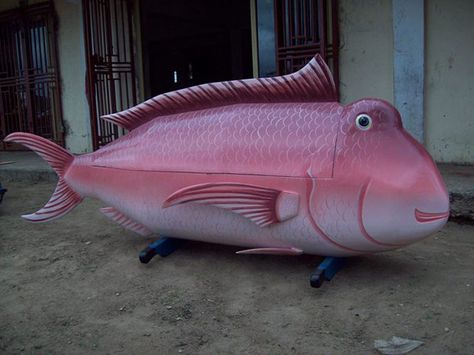 Pink Fish, Vintage Halloween Costume, Contemporary African Art, Mermaid Under The Sea, Africa Art, Fish Shapes, Red Fish, African Art, Art And Architecture