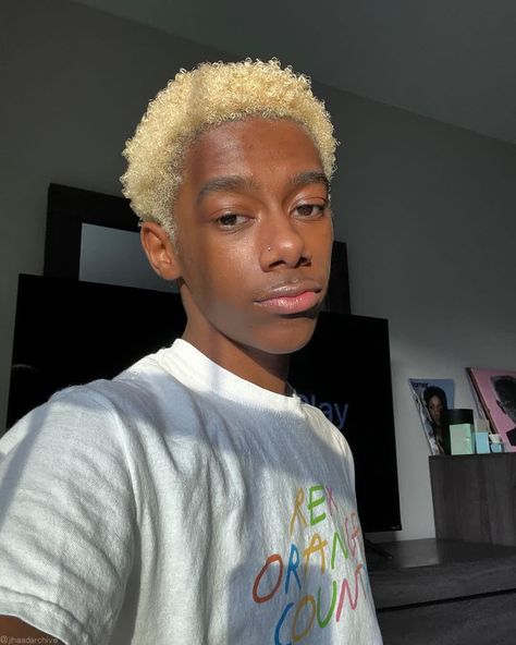 Short Blonde Black Hair, Short Hairstyles Dyed Hair, Black Guy Blonde Hair, Dark Skin Blonde Hair, Black Boy Hairstyles, Black Haircut Styles, Blond Boy, Boys Colored Hair, Men Fade Haircut Short