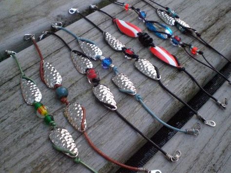 Fishing Crafts, Fishing Jewelry, Fish Hook Jewelry, Fish Lure, Diy Fishing, Fishing Bracelet, Fish Jewelry, Fish Crafts, Exotic Fish