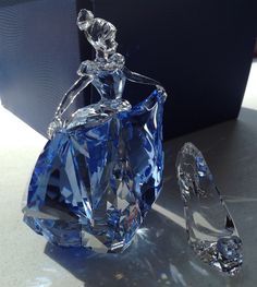 Swarovski Crystal Figurine Brand New 2015 Cinderella Slipper Swarovski Crystal Figurines, Cinderella Slipper, Disney Figurines, The Dark Crystal, Crystal Figurines, Glass Figurines, Glass Slipper, Crystal Art, Swarovski Jewelry