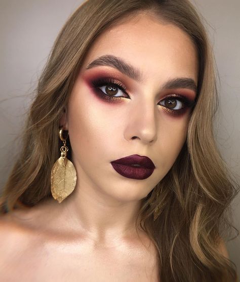 Red Wedding Makeup, Gold Eyeshadow Tutorial, Burgundy Makeup Look, Burgundy Red Wedding, Burgundy Makeup, Golden Makeup, Gold Lipstick, Wedding Eye Makeup, Gold Eye Makeup