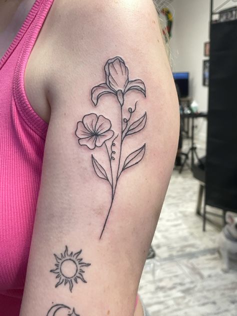 iris & violet Violet And Iris Tattoo, Violet And Iris Flower Tattoo, February Flower Tattoo, Birth Flowers Tattoo, Violet Flower Tattoos, Iris Flower Tattoo, Tattoo Goo, February Birth Flowers, Iris Tattoo